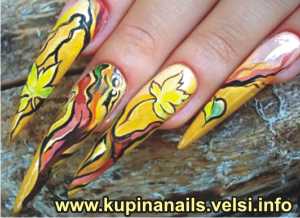 Осенний дизайн нарощенных ногтей. Выполняем ярко-желтые листья, используя лимонный цвет.