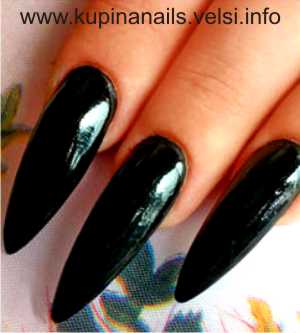 Дизайн ногтей - цветущие пионы. Шаг 1. Покрываем ногти черным лаком. Фото 1.